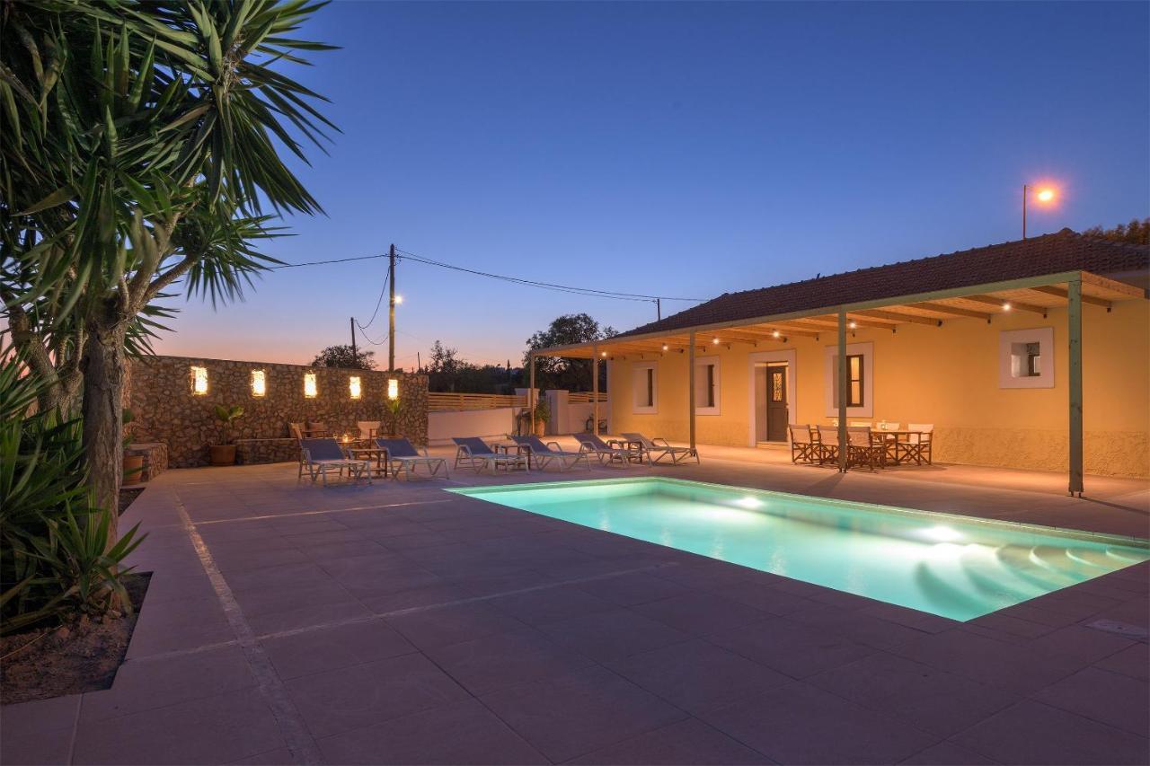 Villa Dorinna ラクハニア エクステリア 写真